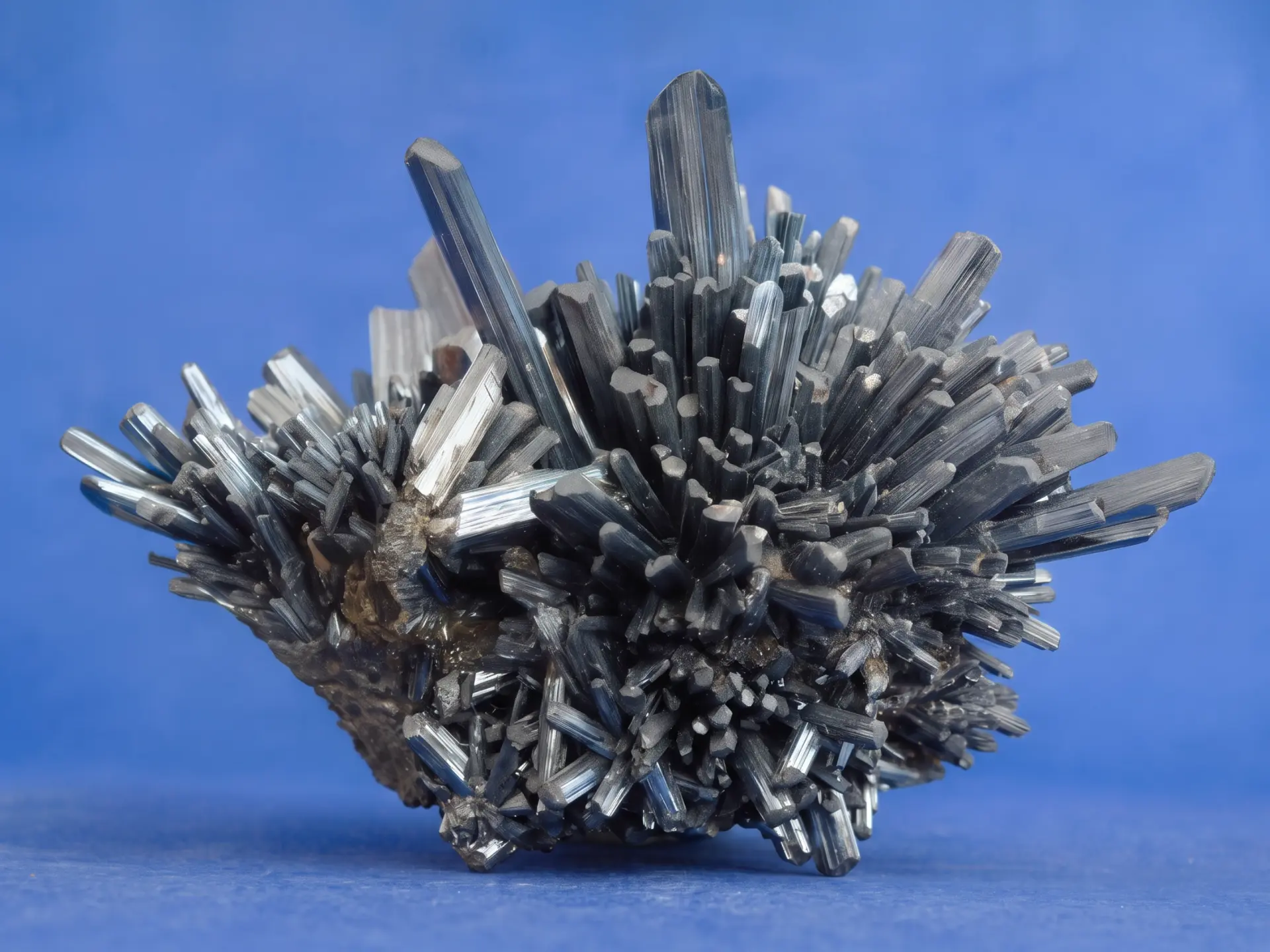 AMG antimoon mineraal