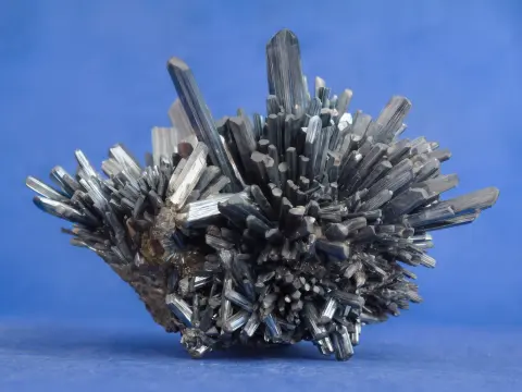 AMG antimoon mineraal